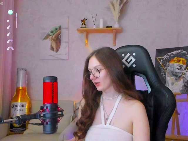 KiraRumGirl live webcam show