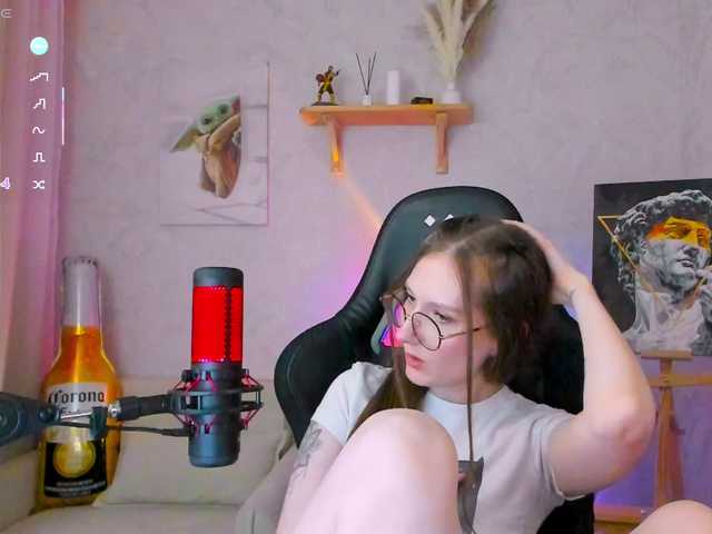 -Lovely live webcam show