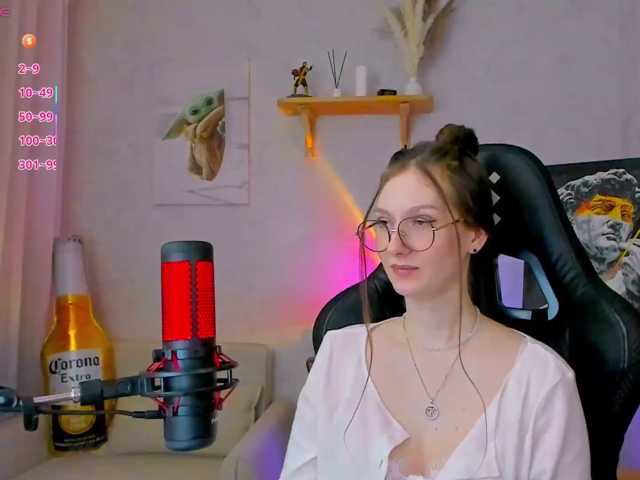 -Lovely, live now on BongaCams