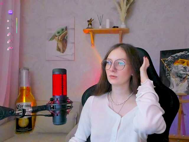 KiraRumGirl live cam preview