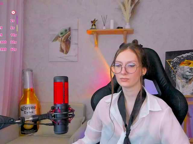 KiraRumGirl live cam preview