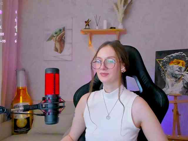 KiraRumGirl webcam