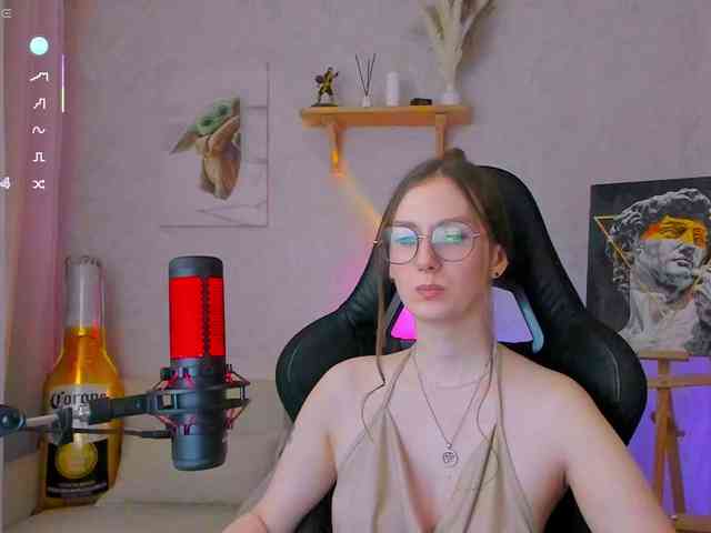 KiraRumGirl webcam