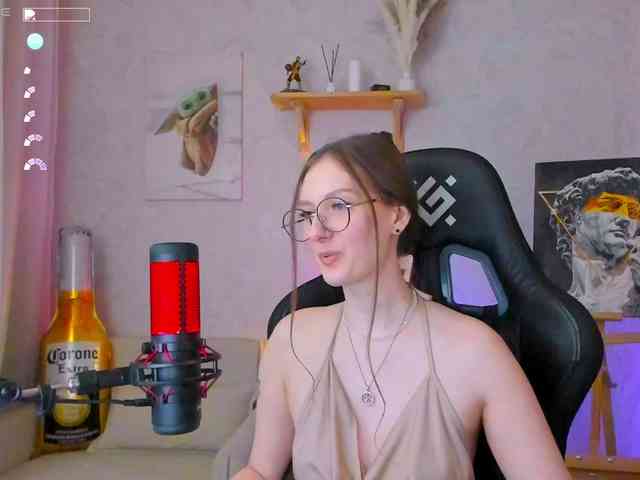 KiraRumGirl webcam