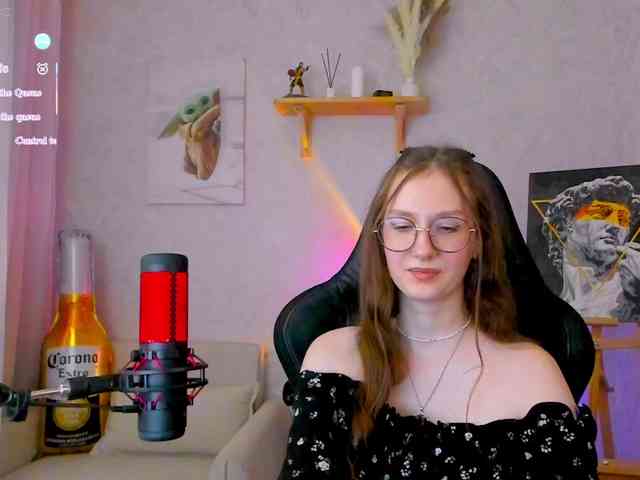 KiraRumGirl webcam