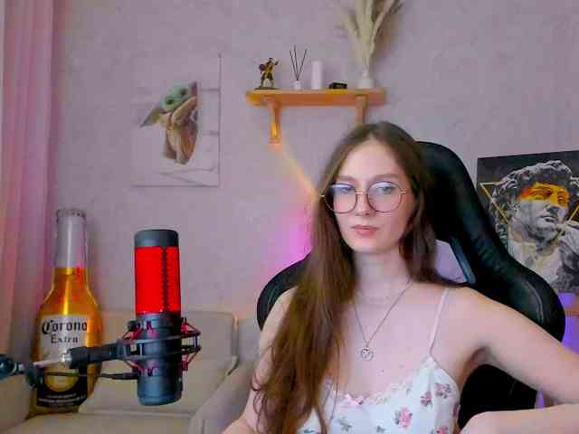 KiraRumGirl webcam
