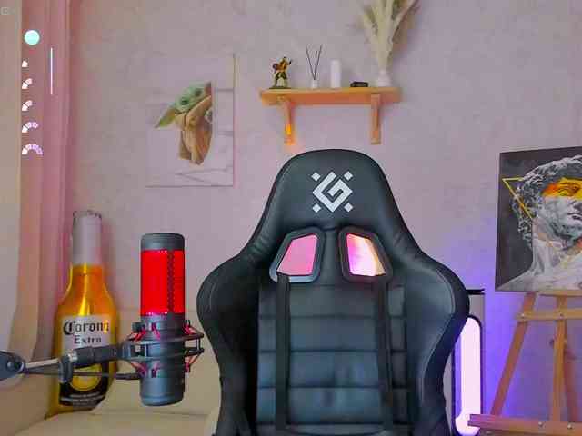 KiraRumGirl webcam