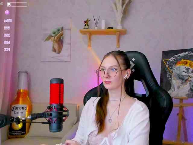 KiraRumGirl webcam