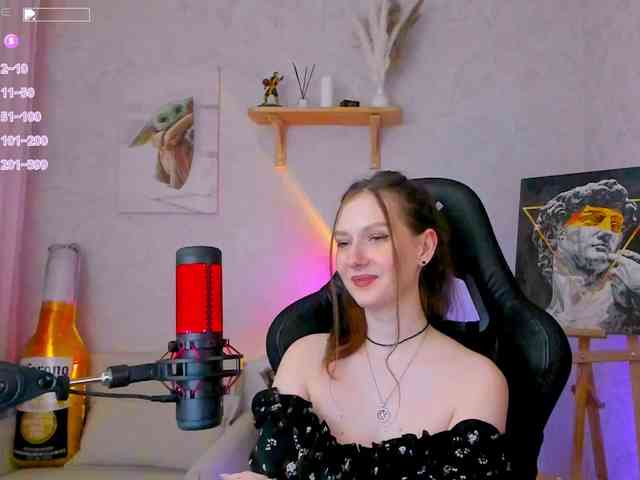 KiraRumGirl webcam