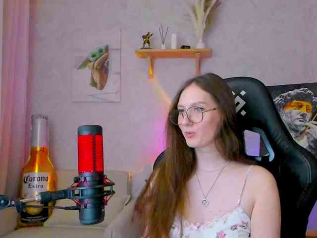 KiraRumGirl webcam