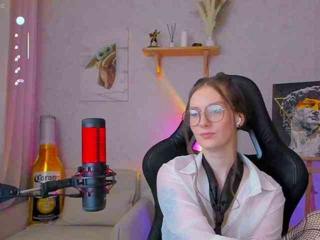 KiraRumGirl webcam