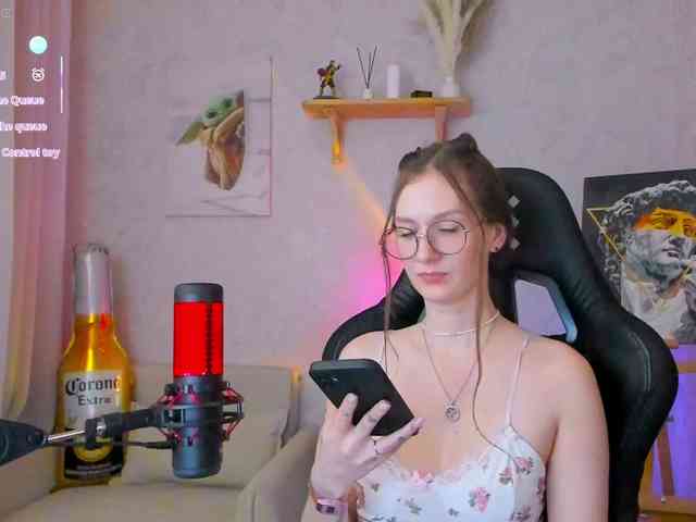 KiraRumGirl webcam
