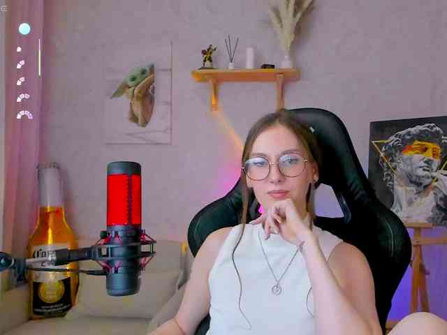 KiraRumGirl webcam