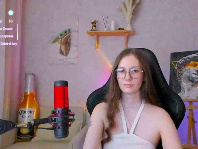 KiraRumGirl webcam