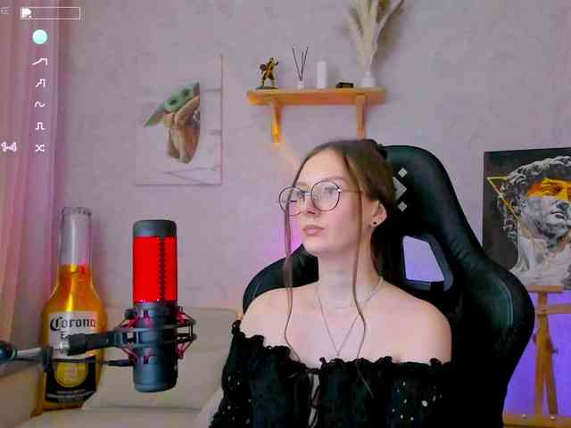 KiraRumGirl webcam