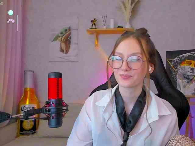 KiraRumGirl webcam