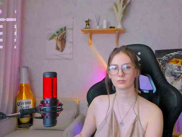 KiraRumGirl webcam