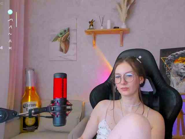 KiraRumGirl webcam