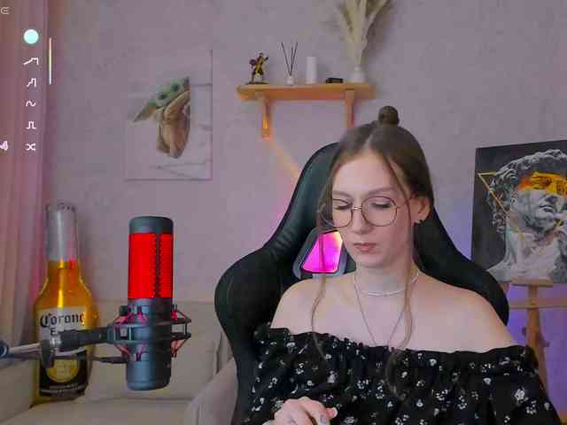 KiraRumGirl webcam