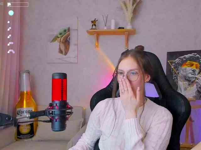 KiraRumGirl webcam