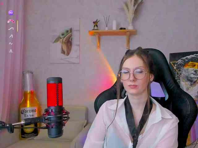 KiraRumGirl webcam