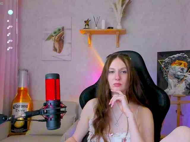 KiraRumGirl webcam