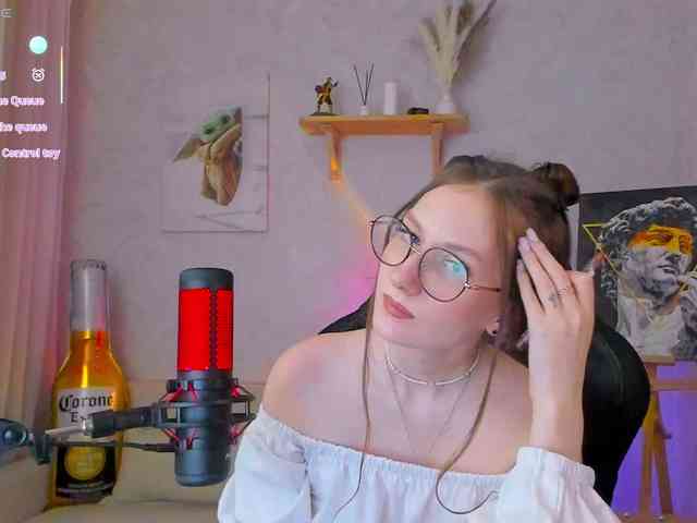 KiraRumGirl webcam