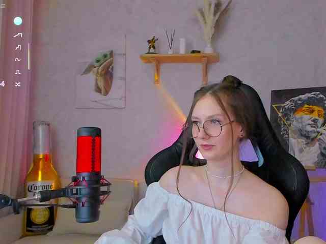 KiraRumGirl webcam