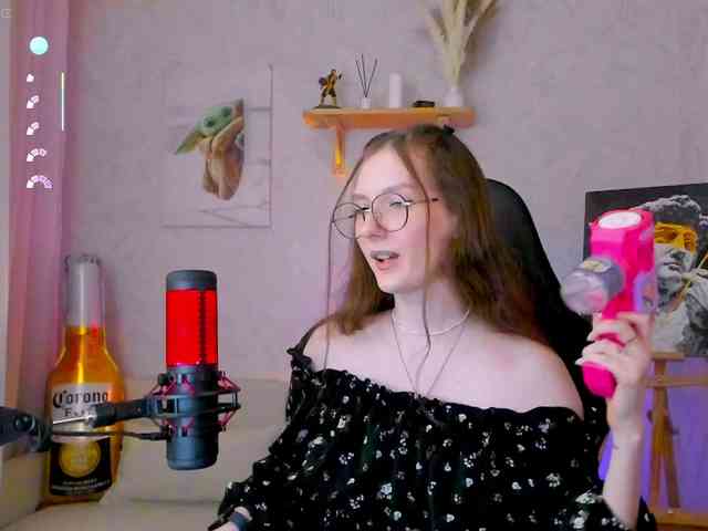 KiraRumGirl webcam