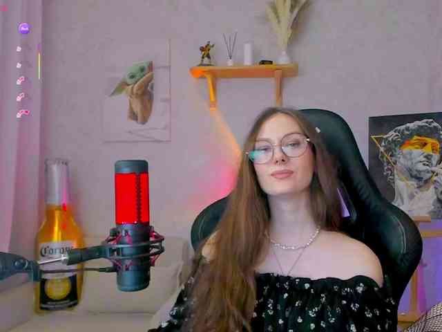 KiraRumGirl webcam