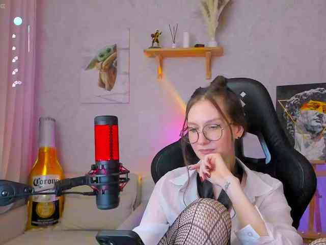 KiraRumGirl webcam