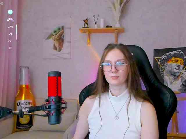 KiraRumGirl webcam