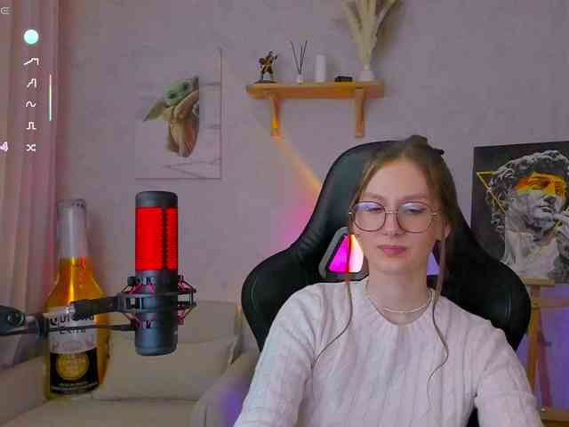 KiraRumGirl webcam
