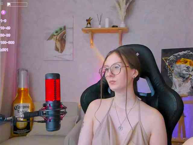 KiraRumGirl webcam