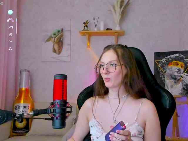 KiraRumGirl webcam
