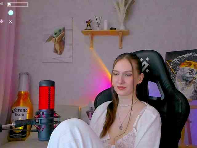 KiraRumGirl webcam