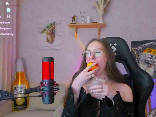 KiraRumGirl webcam
