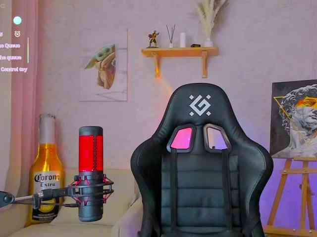 KiraRumGirl webcam