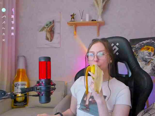 KiraRumGirl webcam