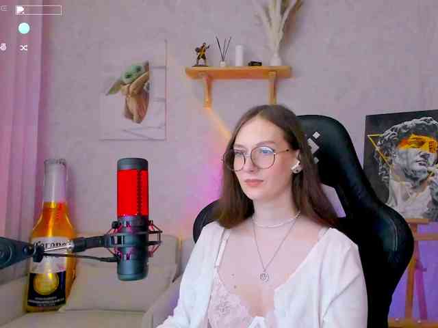 KiraRumGirl webcam