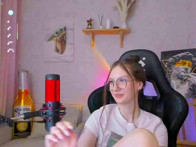 KiraRumGirl webcam
