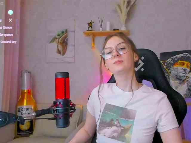 KiraRumGirl webcam