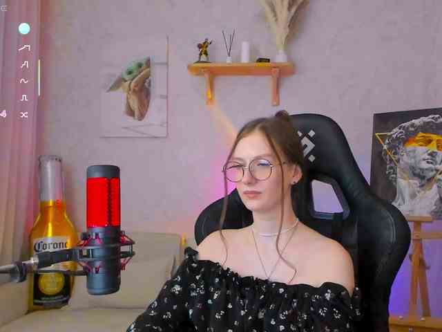 KiraRumGirl webcam