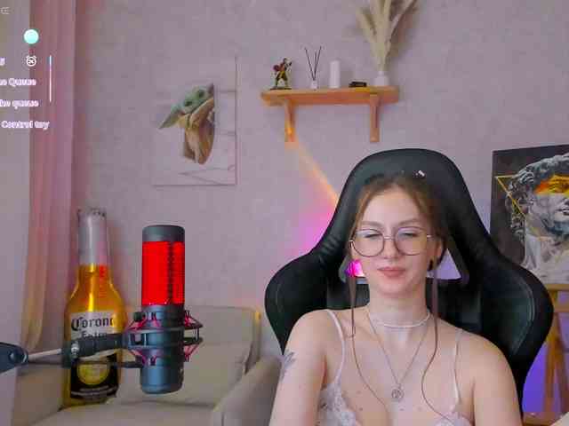 KiraRumGirl webcam