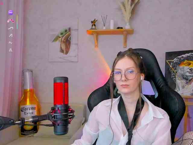 KiraRumGirl webcam