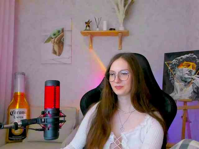 KiraRumGirl webcam
