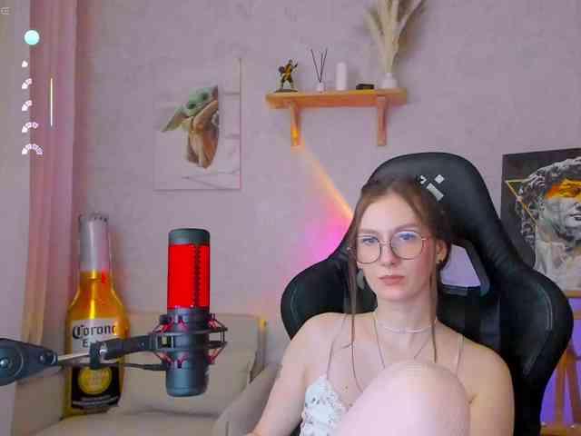 KiraRumGirl webcam
