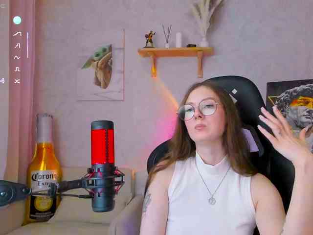 KiraRumGirl webcam