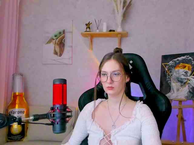 Модель: KiraRumGirl