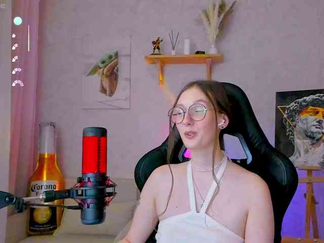 Модель: KiraRumGirl